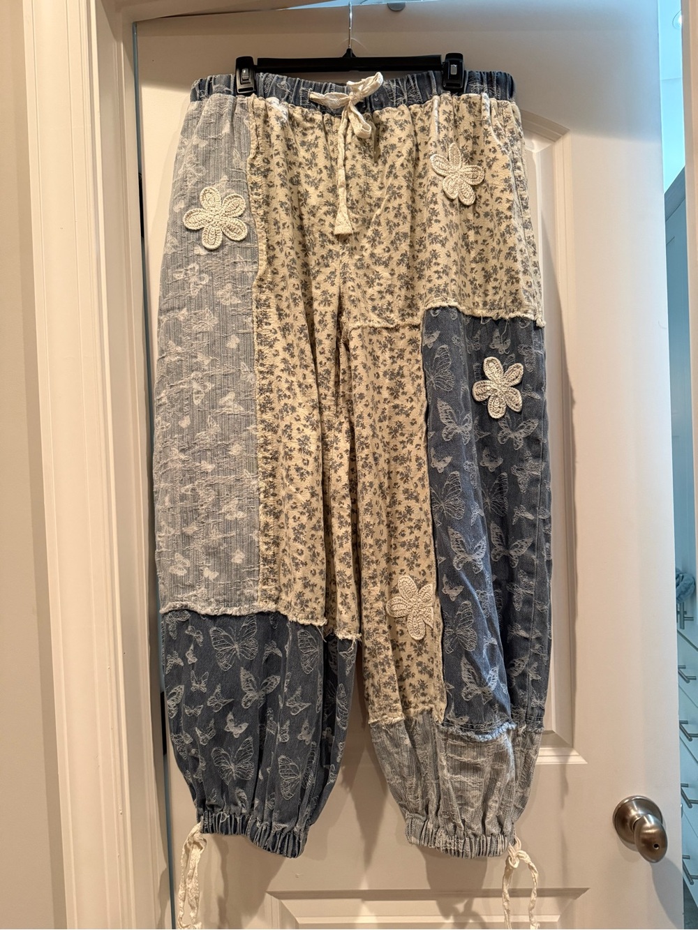 POL Patchwork Floral Joggers in Blue and Cream